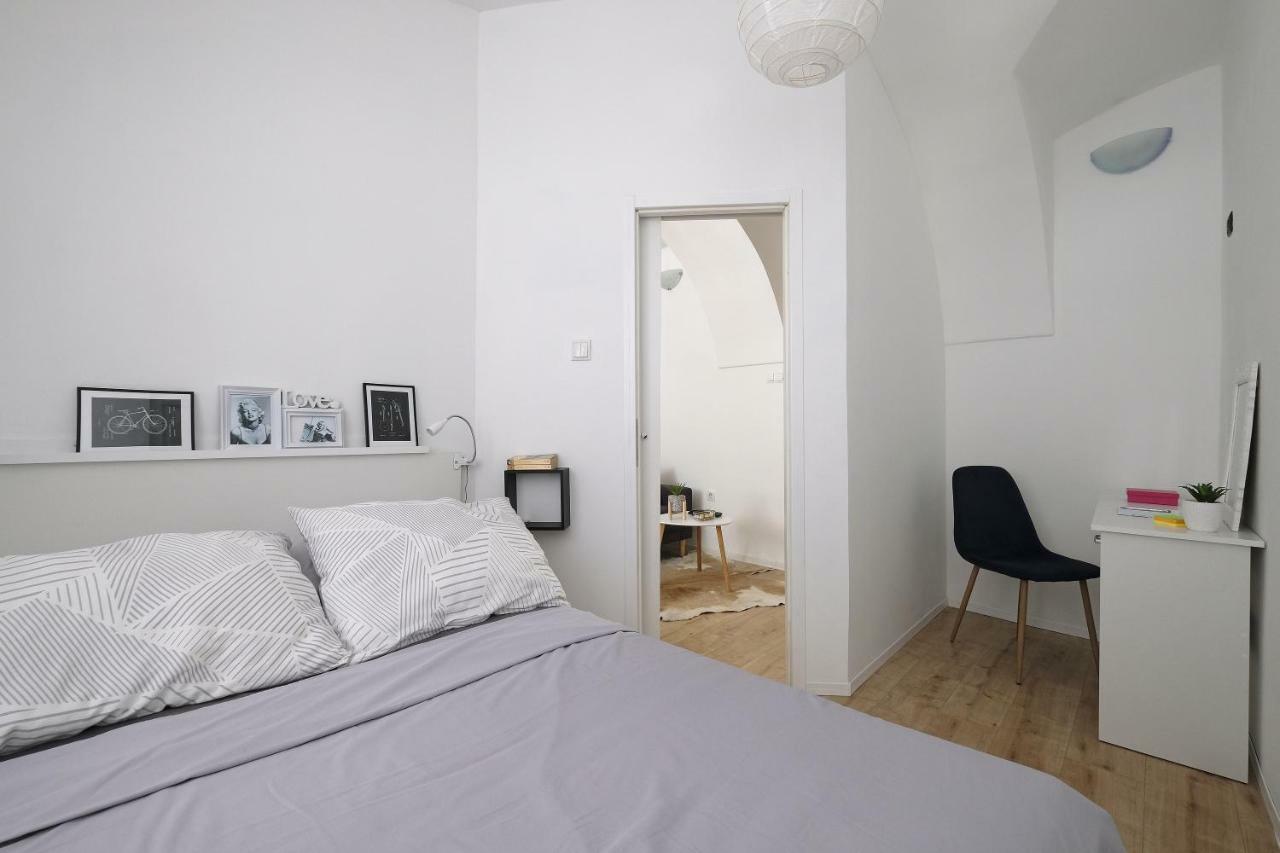 Stone Gate Apartment Zagreb Exterior photo